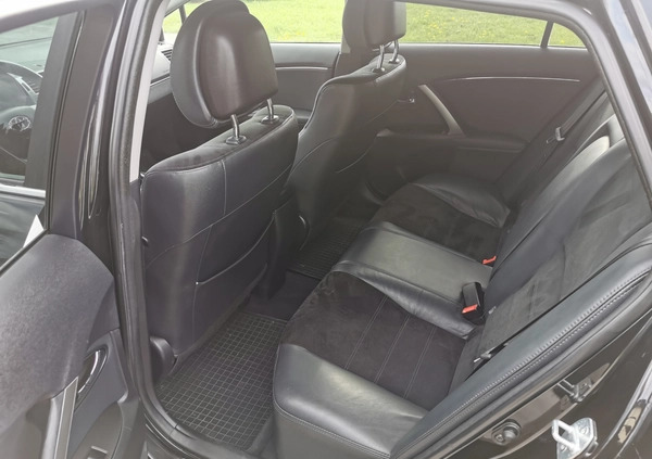 Toyota Avensis cena 44900 przebieg: 213000, rok produkcji 2014 z Miłakowo małe 191